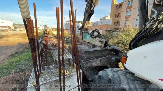 Agrandissement du Parking des Esplageolles (Passage de 22 à 40 Places) par la MÉTROPOLE YtTOULON PROVENCE MÉDITERRANÉE