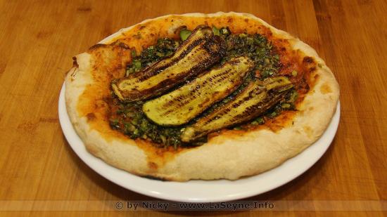 Pizza aux Poivrons et Courgettes grillés