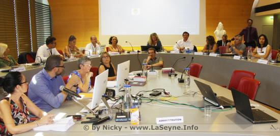 Conseil municipal : vote des indemnités et soutien aux commerçants