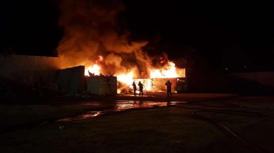 Avenue Robert Brun: Un incendie a ravagé un stock de 300m3