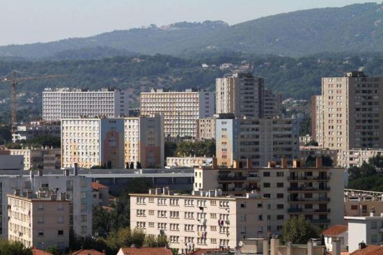 Berthe: Des armes, du cash et des stupéfiants saisis dans la cité à La Seyne