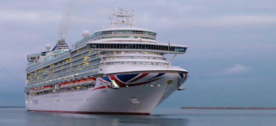Le Capitaine de Navire de Croisière L'Azura condamné à 100 000 Euros