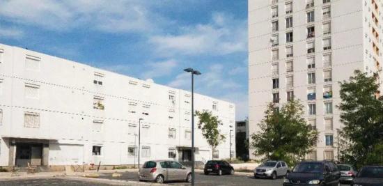 Berthe: Les Cafards sont devenus nos Colocataires,.. une Habitante dénonce l'Insalubrité de son Immeuble