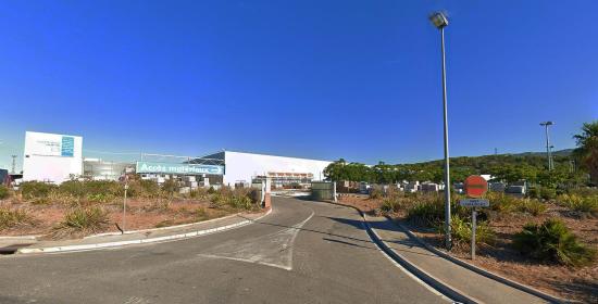 Fermeture de 11 Centres Commerciaux non alimentaires et Magasins supplémentaires de plus de 10'000m2 dans le Var à parti