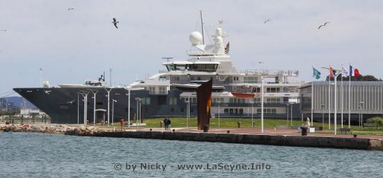 Yacht de Luxe: L’Andromeda s’est amarré à La Seyne le 25/04/2019