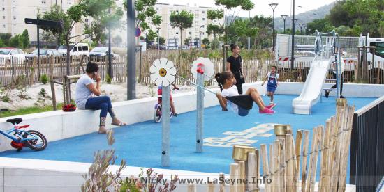 La Ville de La Seyne cherche un.e Directeur.trice des Accueils collectifs de Mineurs La Ville de La Seyne cherche un.e Directeur.trice des Accueils collectifs de Mineurs