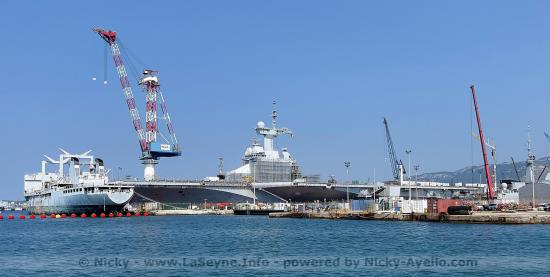 Le Porte-Avions Charles de Gaulle au Bassin Vauban pour une Période d'Arrêt technique jusqu'à mi-Novembre 2023 Le Porte-Avions Charles de Gaulle au Bassin Vauban pour une Période d'Arrêt technique jusqu'à mi-Novembre 2023