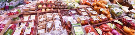 Le Paradoxe des Fruits et Légumes Bio vendus sous Plastique au Supermarché Le Paradoxe des Fruits et Légumes Bio vendus sous Plastique au Supermarché