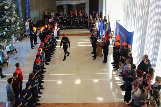 Jeunes Sapeurs-Pompiers du Var: Cérémonie de Remise du Diplôme du Brevet national 2017 Jeunes Sapeurs-Pompiers du Var: Cérémonie de Remise du Diplôme du Brevet national 2017