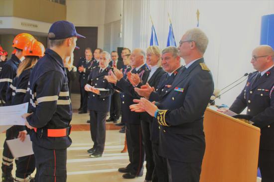 Jeunes Sapeurs-Pompiers du Var: Cérémonie de Remise du Diplôme du Brevet national 2017 Jeunes Sapeurs-Pompiers du Var: Cérémonie de Remise du Diplôme du Brevet national 2017