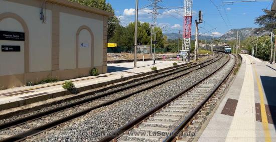 SNCF Réseau: Renouvellement de la Voie ferrée à La Seyne SNCF Réseau: Renouvellement de la Voie ferrée à La Seyne