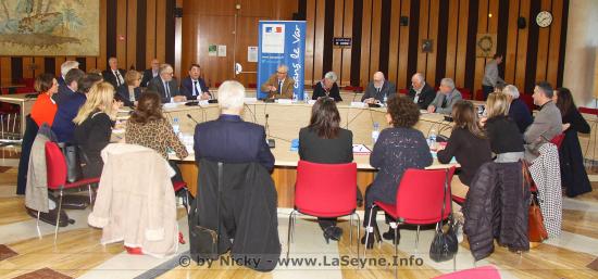 Signature de la Convention France Services du Var, le 30/01/2020 Signature de la Convention France Services du Var, le 30/01/2020