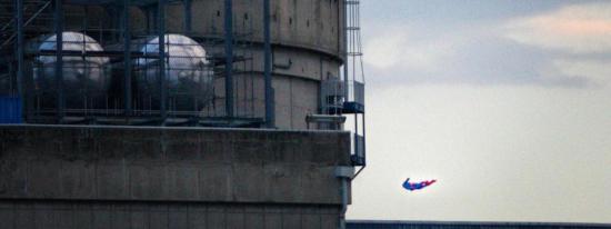 Greenpeace fait voler et s'écraser un Drone au-dessus d'une Centrale nucléaire ... Vidéo Greenpeace fait voler et s'écraser un Drone au-dessus d'une Centrale nucléaire ... Vidéo