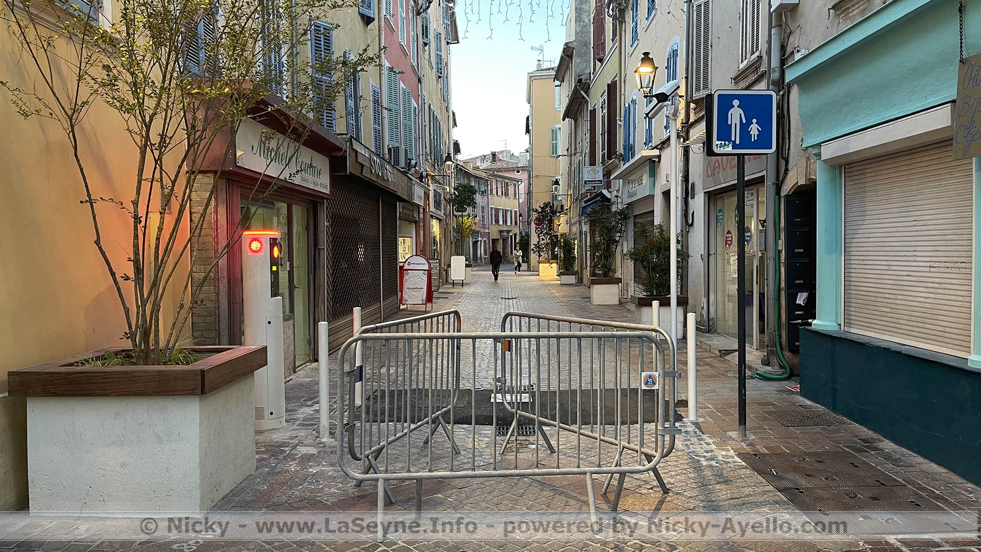 La Seyne: Mise en Service des trois Bornes automatiques de la Zone piétonne prévu le 28 Novembre 2022 La Seyne: Mise en Service des trois Bornes automatiques de la Zone piétonne prévu le 28 Novembre 2022