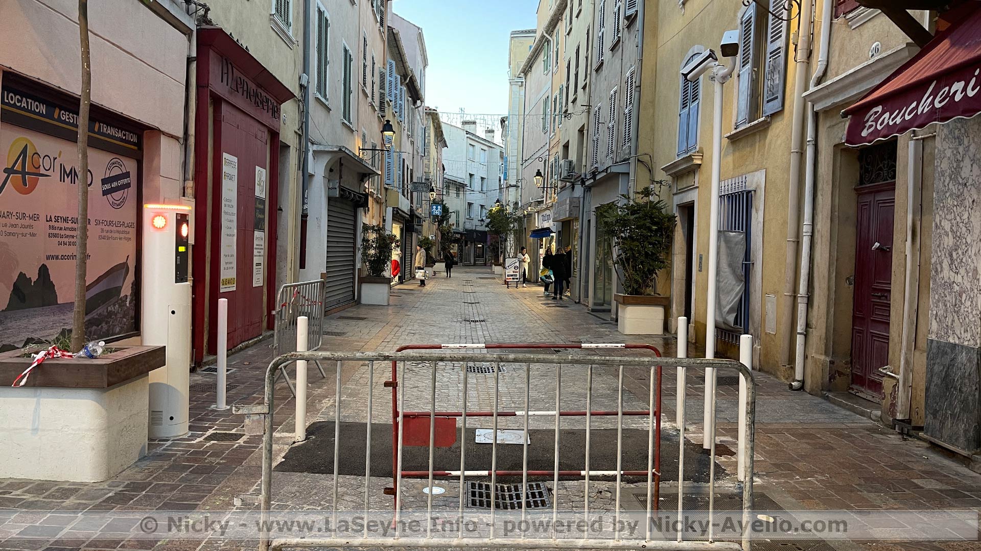La Seyne: Mise en Service des trois Bornes automatiques de la Zone piétonne prévu le 28 Novembre 2022 La Seyne: Mise en Service des trois Bornes automatiques de la Zone piétonne prévu le 28 Novembre 2022