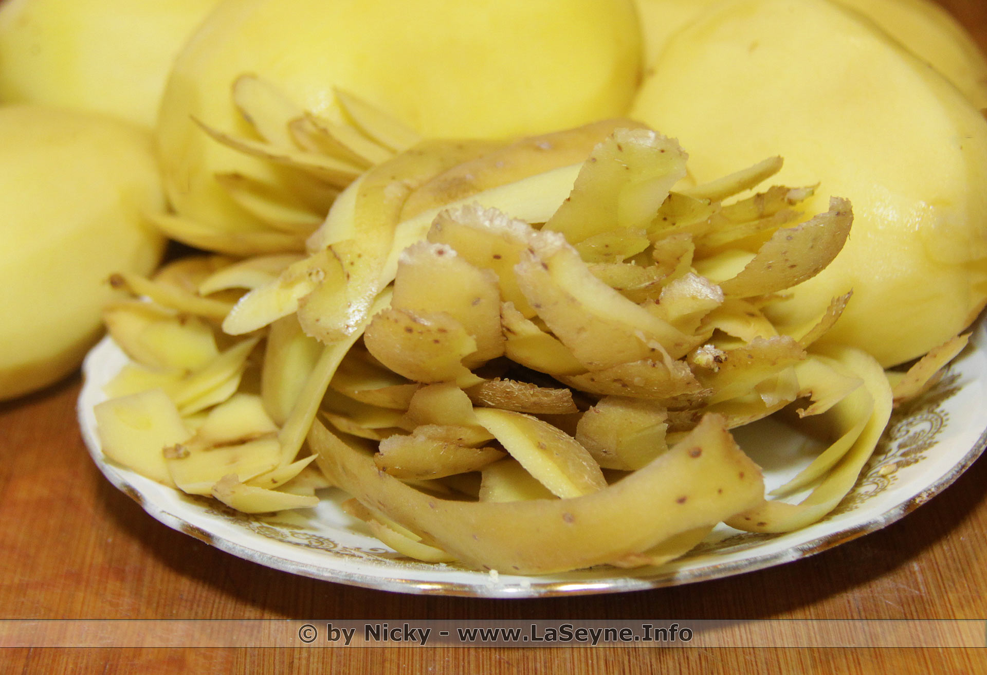 Des Chips de Compétition fait Maison à Base d’Épluchures de Patates - Des Chips de Compétition fait Maison à Base d’Épluchures de Patates -