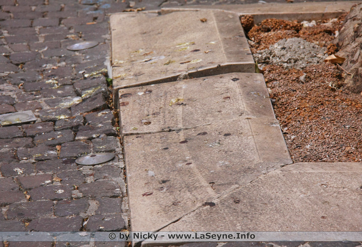 Des Travaux sur le Cours Louis Blanc du 23 Octobre au 03 Novembre 2017