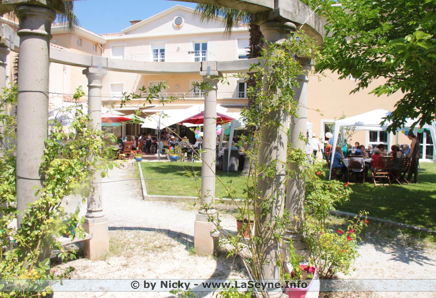 La Fête de la Musique au "Korian - Le Cap Sicié" avec Miss Magic Magali MissKo -