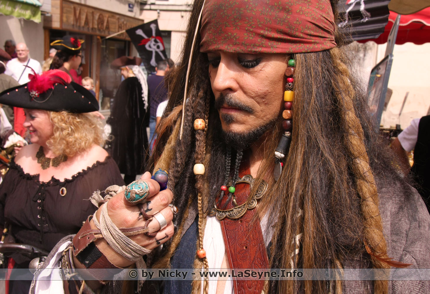 Jax Parroh, Le Gobie Bleu et les Maudits Pirates à La Seyne sur Mer Jax Parroh, Le Gobie Bleu et les Maudits Pirates à La Seyne sur Mer