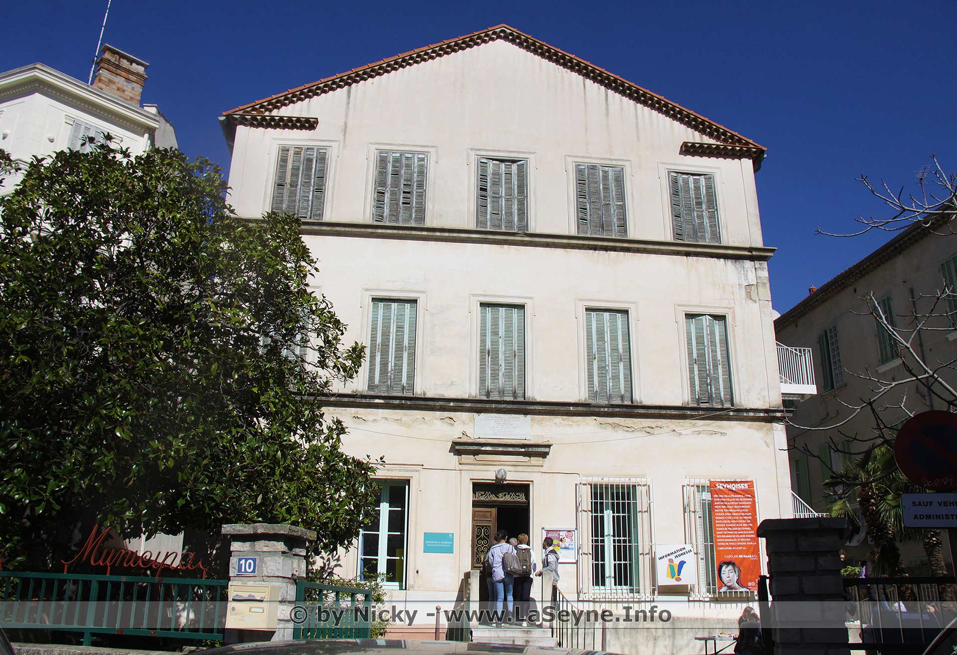 Maison de la Jeunesse - Opération #TrouveUnJobLaSeyne: Le Forum Job d'Eté 2020, les 10 & 11 Mars - Maison de la Jeunesse - Opération #TrouveUnJobLaSeyne: Le Forum Job d'Eté 2020, les 10 & 11 Mars -