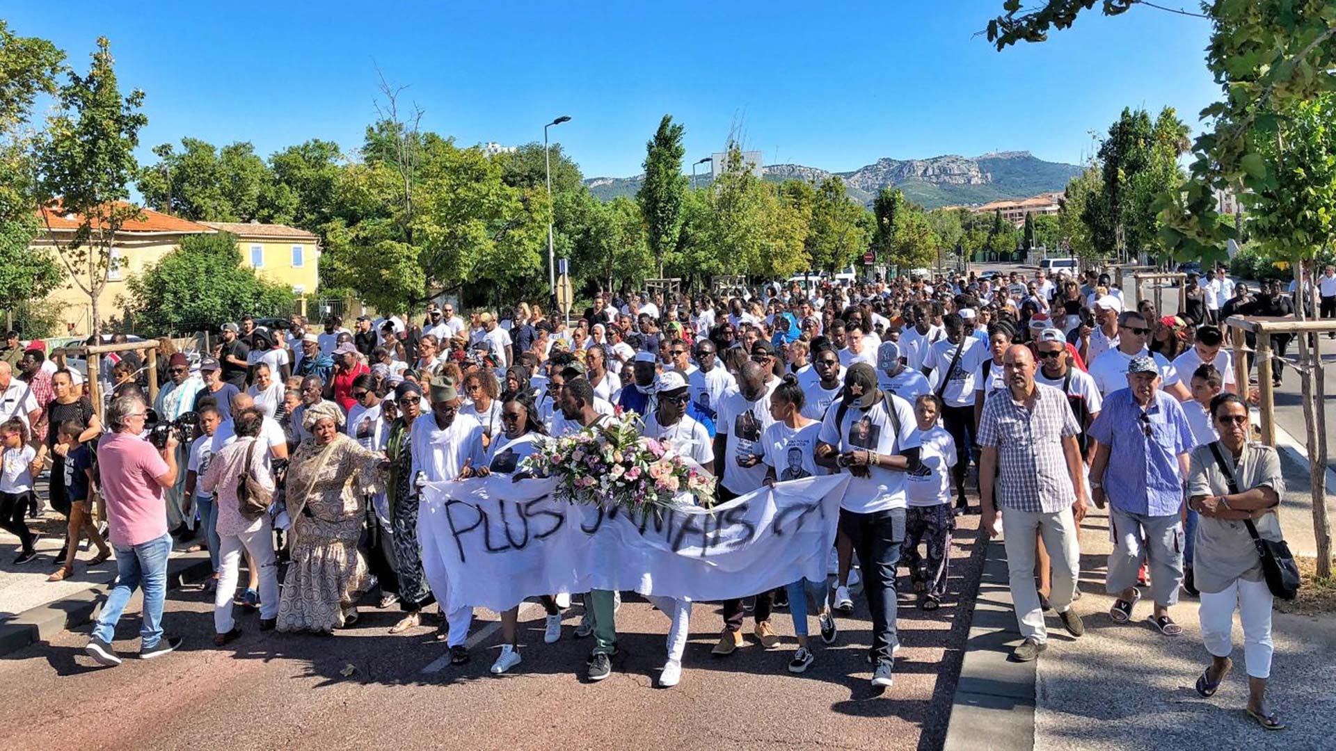500 Personnes réunies à La Seyne pour un dernier Hommage à Demba Touré