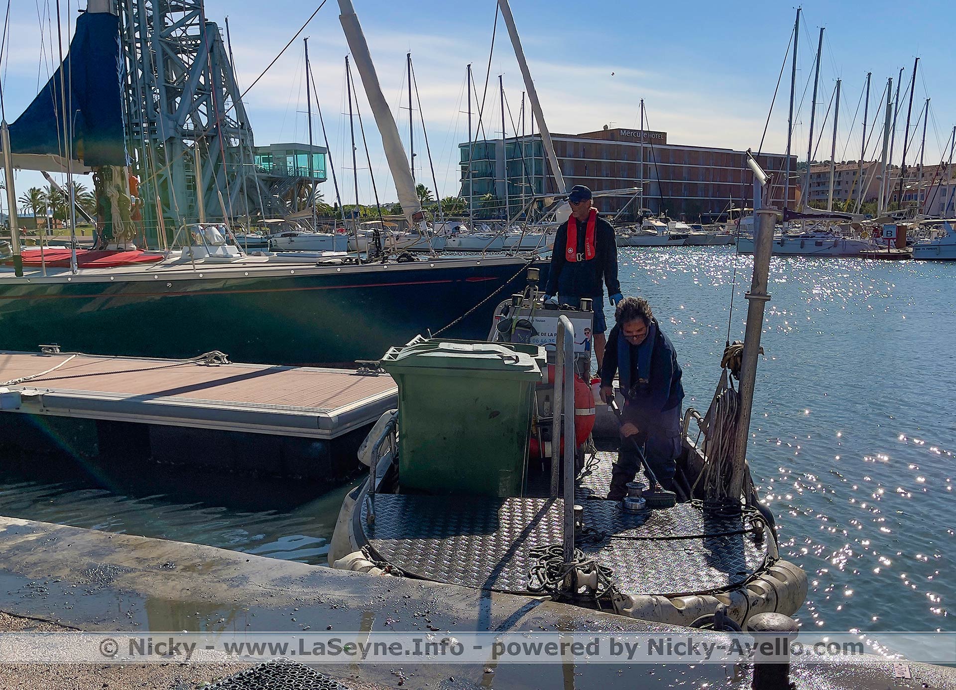 La Ville de La Seyne sur Mer, la Brigades d'Intérêt Général et la CCI du Var se mobilisent pour un Port plus propre - La Ville de La Seyne sur Mer, la Brigades d'Intérêt Général et la CCI du Var se mobilisent pour un Port plus propre -