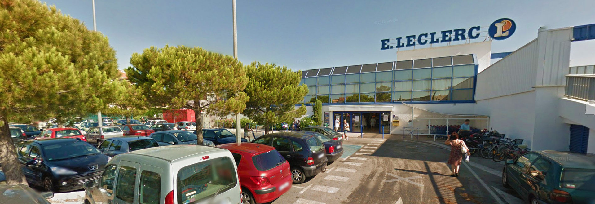 La Seyne sur Mer - Tamaris: Une Femme interpellée après avoir agressé deux Personnes avec un Cutter dans le Supermarché Leclerc -