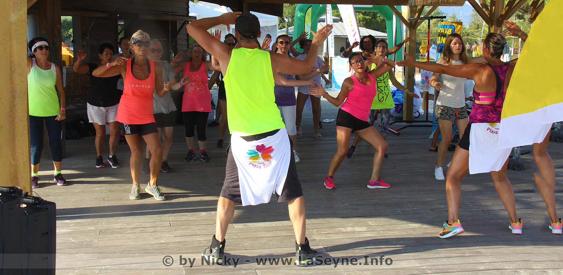 14h00, parc de la Navale : Zumba Géante. Une Zumba Party géante gratuite sur le parc de la Navale 14h00, parc de la Navale : Zumba Géante. Une Zumba Party géante gratuite sur le parc de la Navale